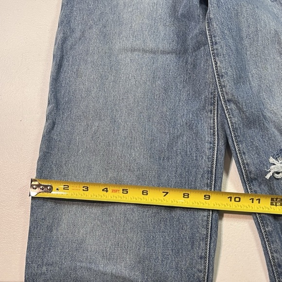 Levi's Women '94 Baggy Destructed Wide Leg Mid Rise Zip Fly Jeans 25x31 Blue NWT - Picture 6 of 12